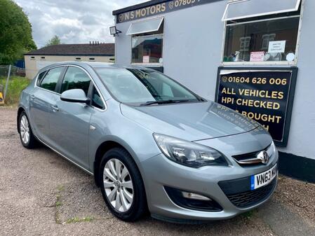 VAUXHALL ASTRA 2.0 CDTi Tech Line