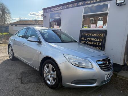 VAUXHALL INSIGNIA 1.8 16V Exclusiv