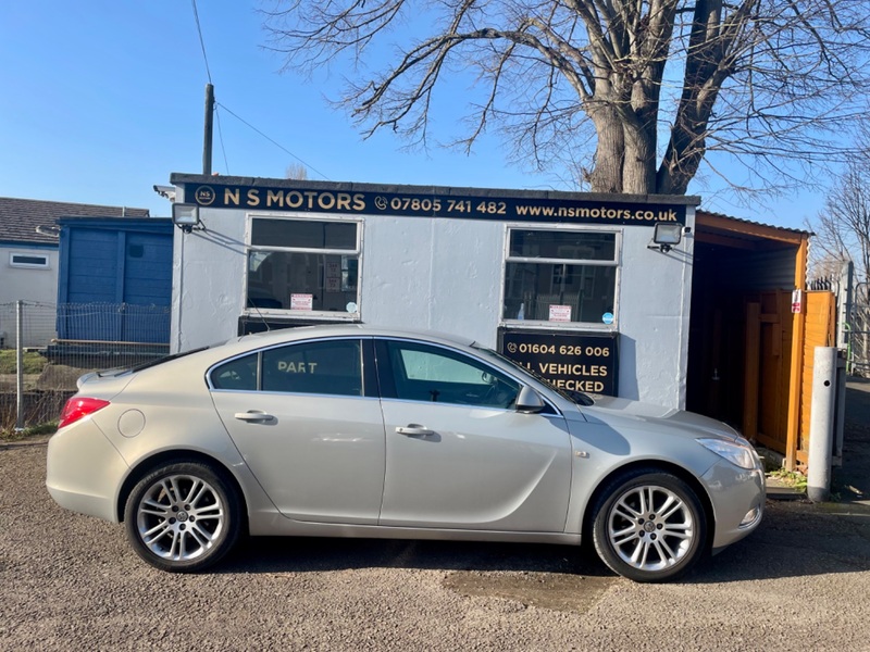 VAUXHALL INSIGNIA