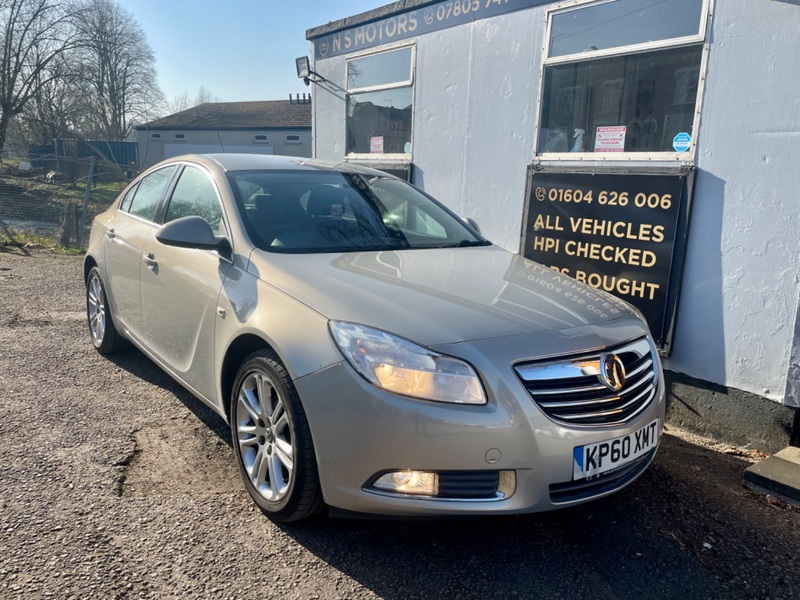 VAUXHALL INSIGNIA