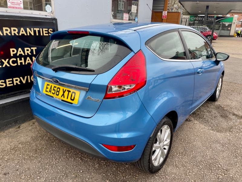 FORD FIESTA