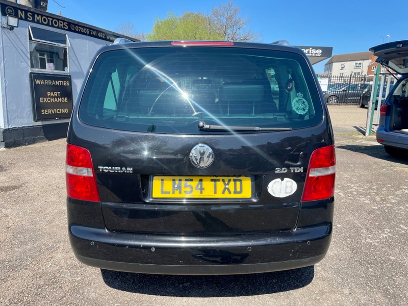 VOLKSWAGEN TOURAN