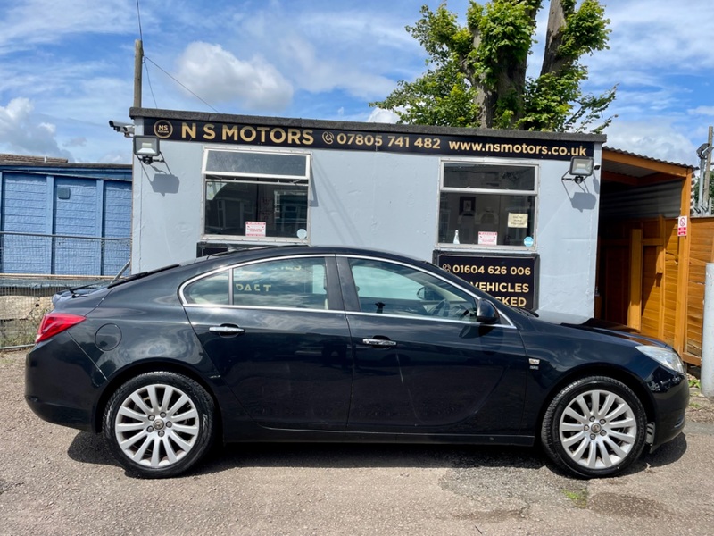 VAUXHALL INSIGNIA